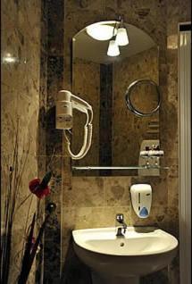 Trojka Hotel Es Panzio Szolnok Bilik gambar
