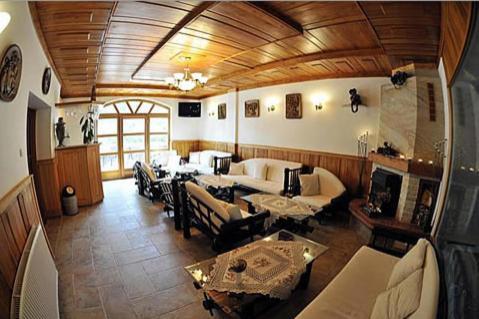 Trojka Hotel Es Panzio Szolnok Luaran gambar