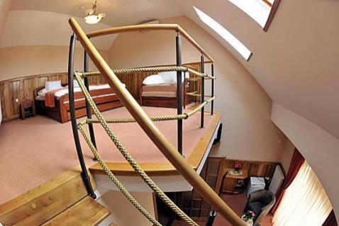 Trojka Hotel Es Panzio Szolnok Bilik gambar
